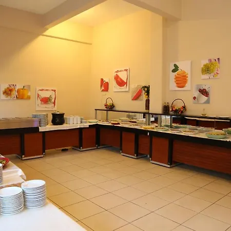 فندق Arteka 2*